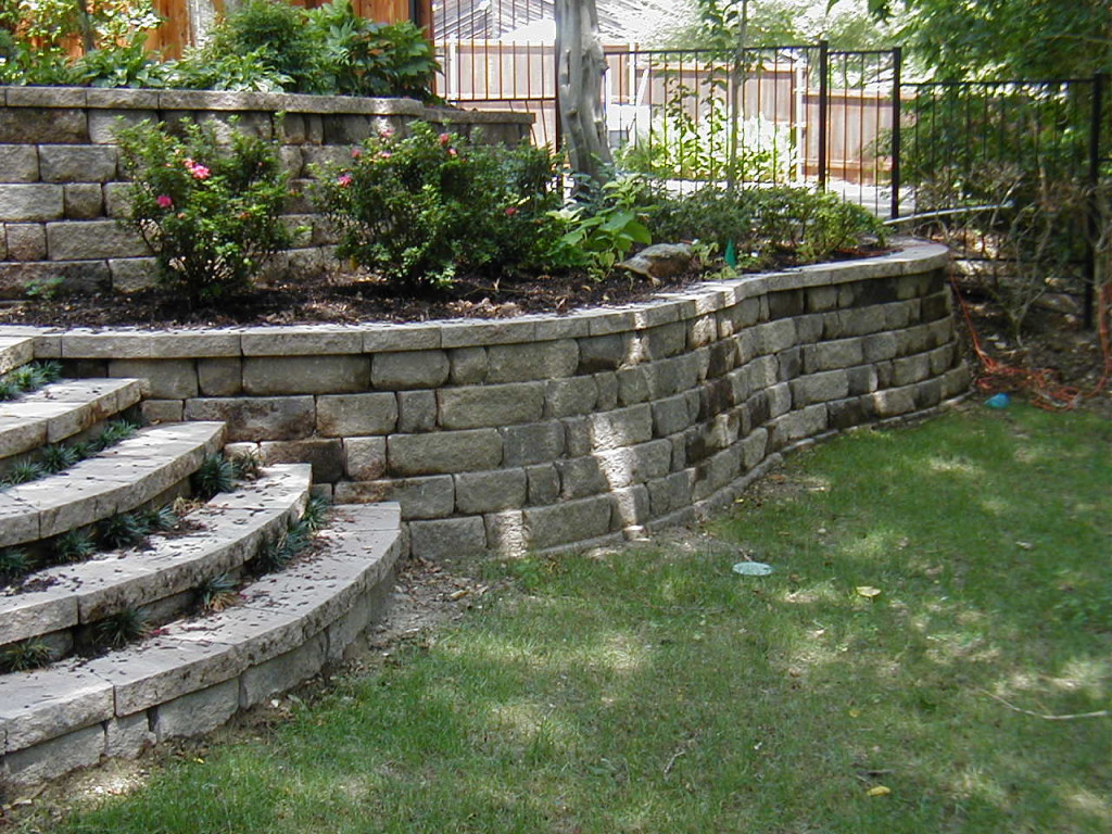 Garden Retaining Wall Construction, Stone Wall Garden Designs